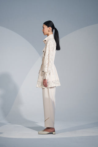 طقم جاكيت دانتيل بتفاصيل جيوب