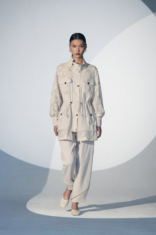 طقم جاكيت دانتيل بتفاصيل جيوب