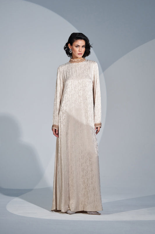 Kol Uçları ve Yakası El İşi Detaylı Elbise - bej