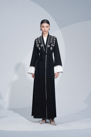 Biye Detaylı Kol ve Omuz El İşi Taş Detaylı Abaya - siyah beyaz