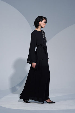 Kol Ucu ve Omuz Kısmında Taş İşlemeli Elbise - siyah