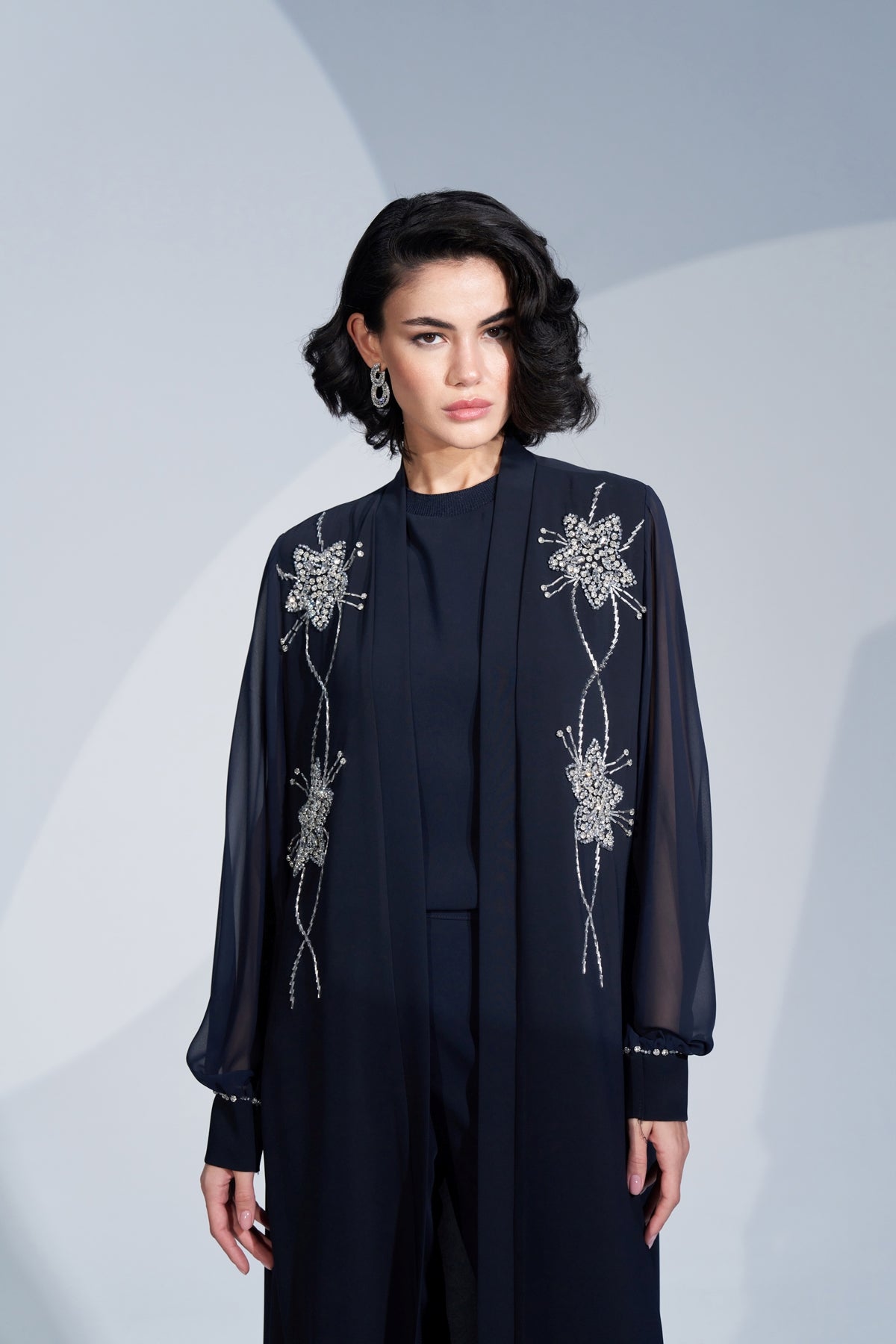 Kolları Şifon ve Omuzdan Aşağı Taş İşleme Detaylı Abaya - lacivert