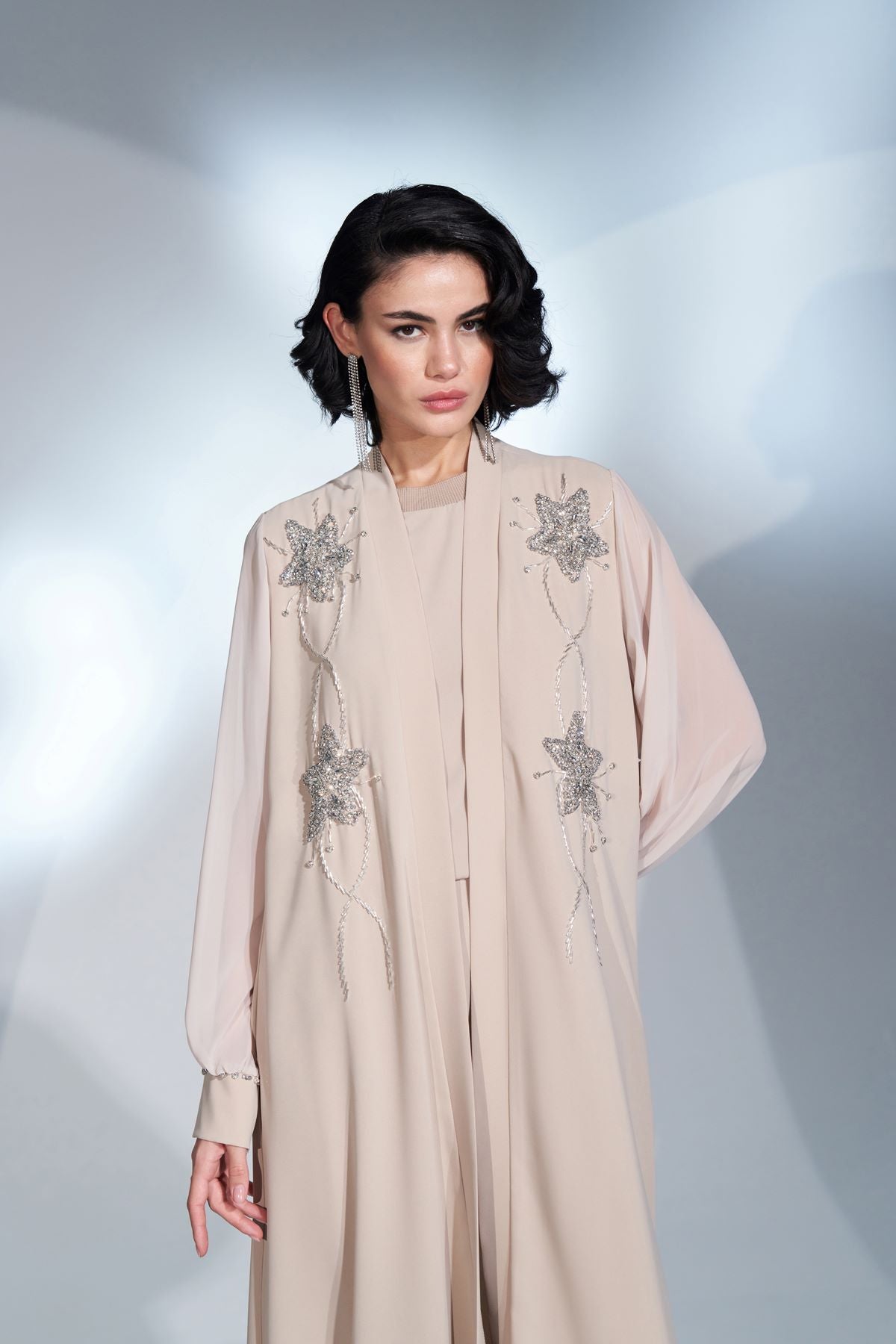 Kolları Şifon ve Omuzdan Aşağı Taş İşleme Detaylı Abaya - bej