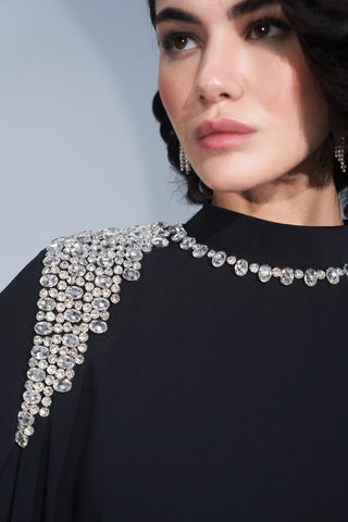 Omuz ve Yaka El İşi Taş İşlemeli Kol Pelerin Detaylı Elbise - siyah