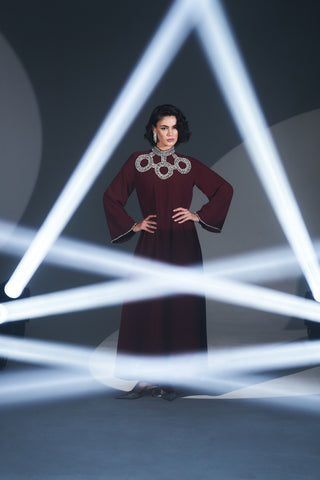 Kol Ucu ve Ön Desen El İşi Taş Detaylı Elbise - bordo