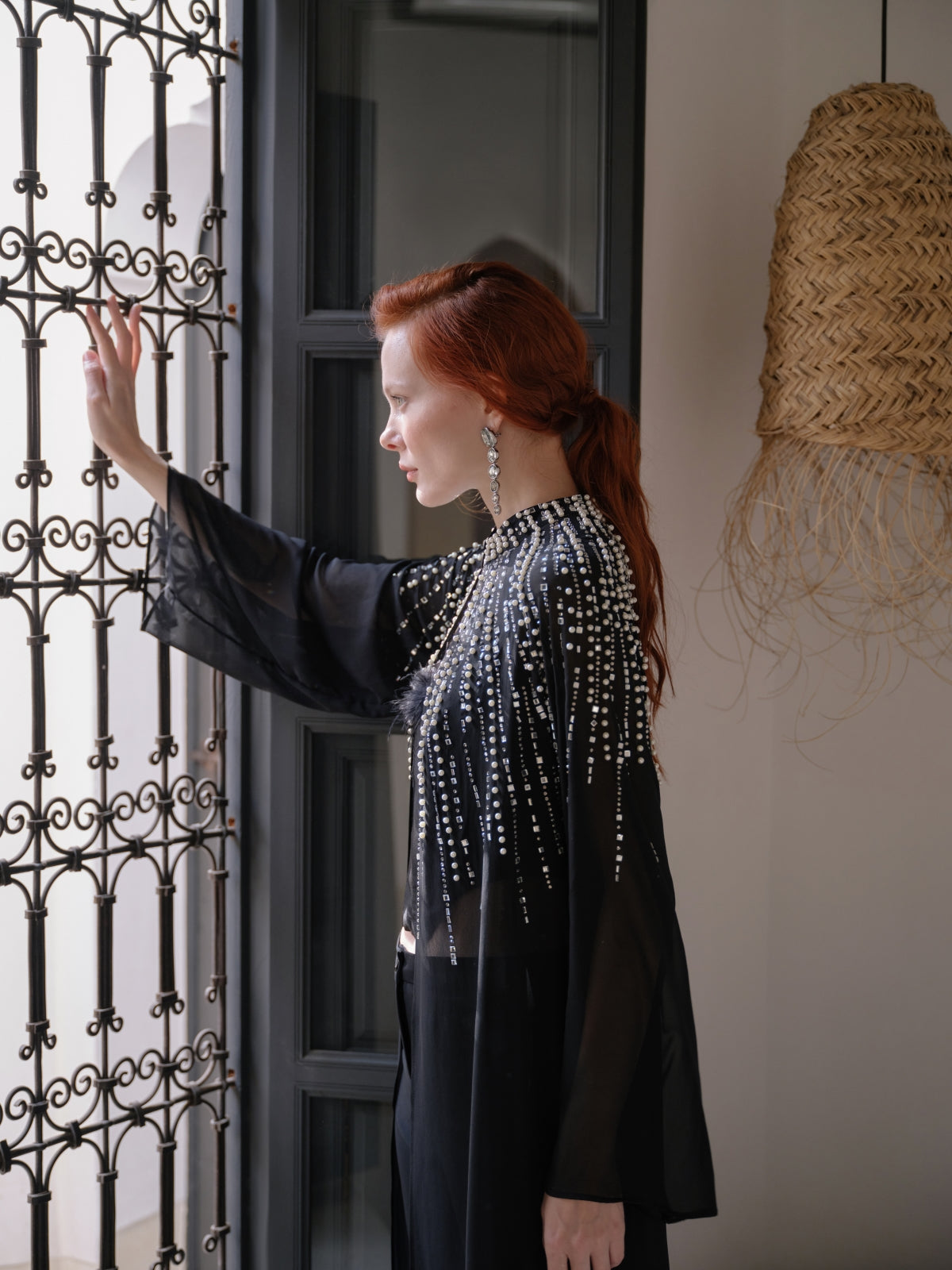 Reglan Kol İnci Çakım Tül Abaya - siyah