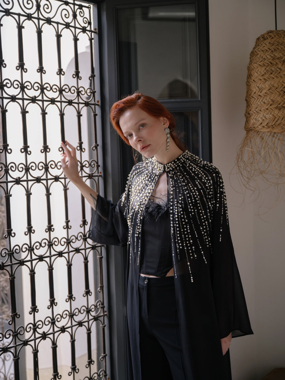 Reglan Kol İnci Çakım Tül Abaya - siyah