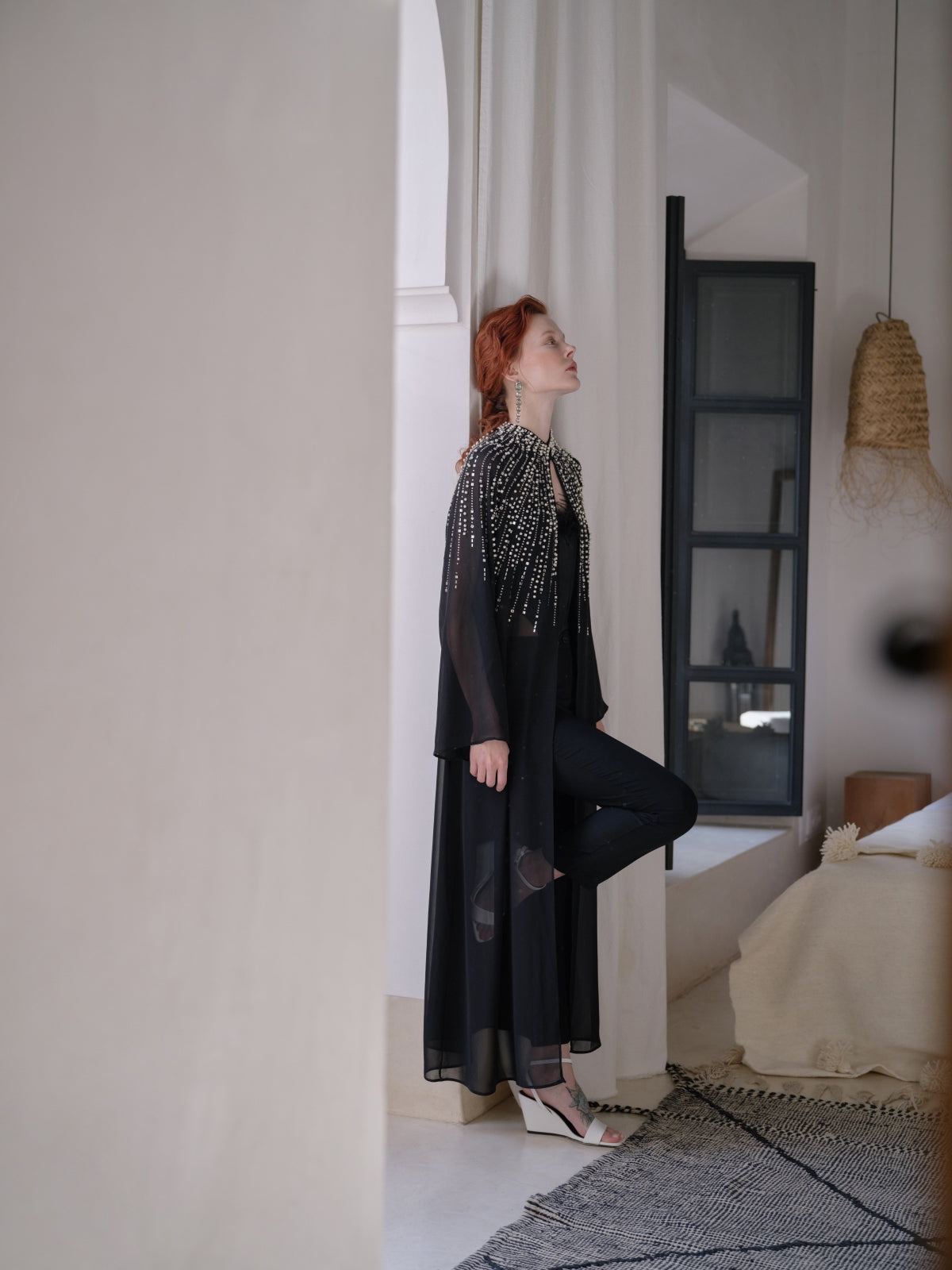 Reglan Kol İnci Çakım Tül Abaya - siyah