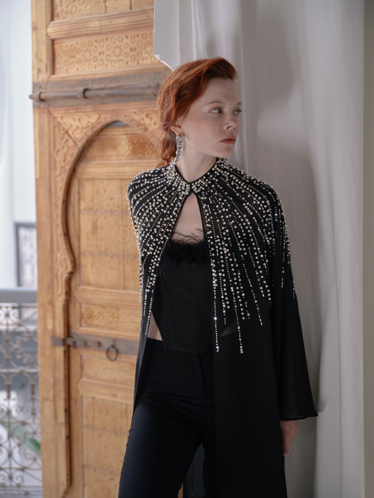 Reglan Kol İnci Çakım Tül Abaya - siyah