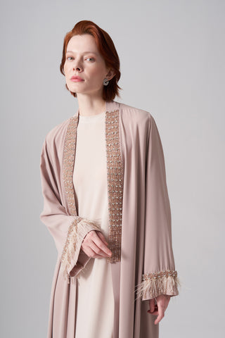 Elişi ve Tüy Detaylı Abaya - bej