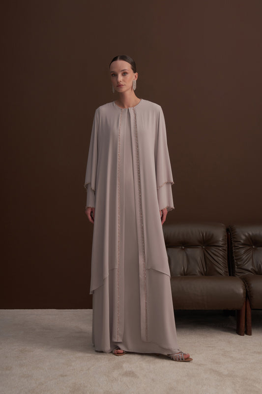 Önü Boydan Boncuk İşleme Detaylı Abaya - bej