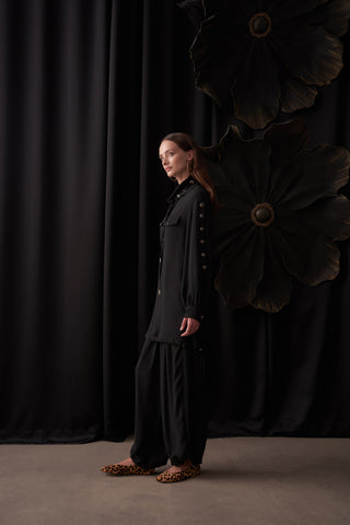 Yaka Detaylı Çıt Çıt Detaylı Takım - siyah