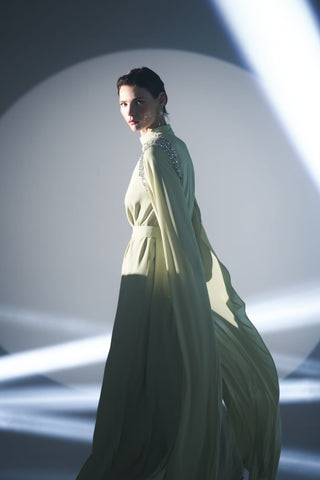 Omuz ve Yaka El İşi Taş İşlemeli Kol Pelerin Detaylı Elbise - mimoza