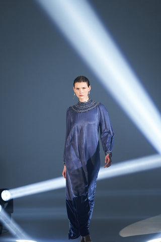 Ön Yaka ve Kol Uçları El İşi Taş Desen Detaylı Elbise - indigo