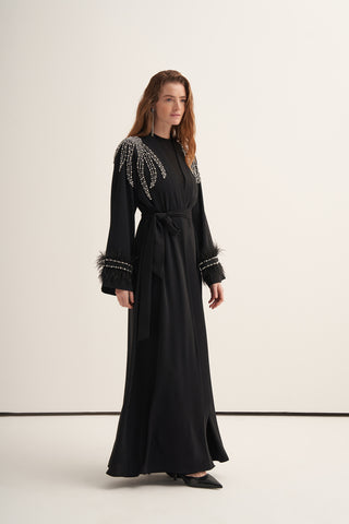 Kol Uçları Tüy Detaylı ve Taş İşlemeli Abaya - siyah