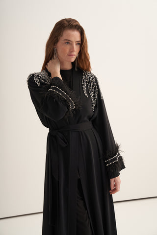 Kol Uçları Tüy Detaylı ve Taş İşlemeli Abaya - siyah