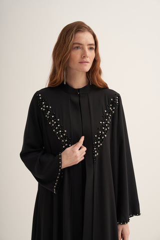Önü Taş ve Boncuk İşlemeli Abaya