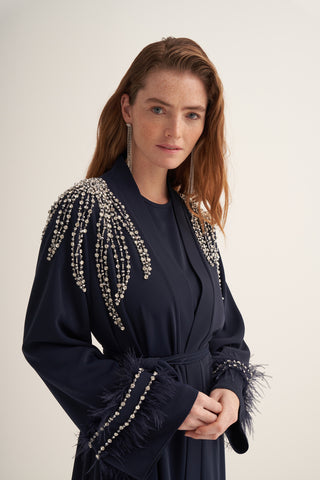 Kol Uçları Tüy Detaylı ve Taş İşlemeli Abaya