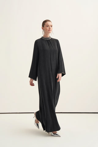 Kolları ve Yakası Elişi Detaylı Zarif Elbise - siyah