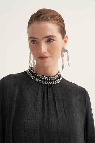 Kolları ve Yakası Elişi Detaylı Zarif Elbise - siyah