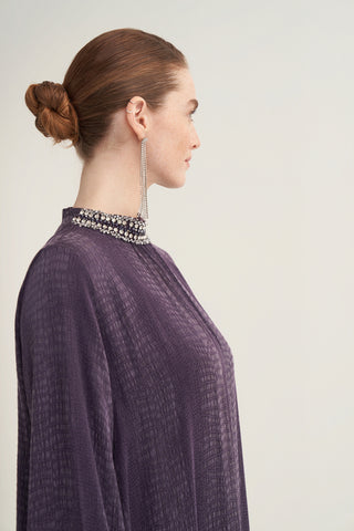 Kolları ve Yakası Elişi Detaylı Zarif Elbise - mürdüm