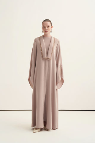 Yaka Patları Boncuk İşleme Detaylı Abaya - bej
