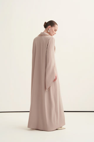 Yaka Patları Boncuk İşleme Detaylı Abaya - bej