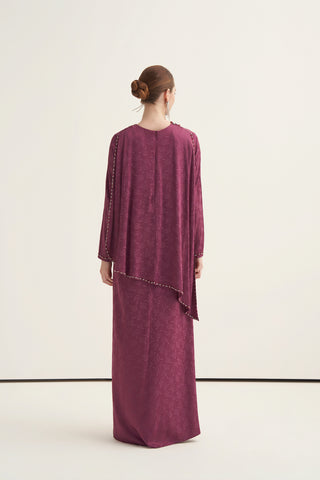 Yakası Taş İşlemeli Çiçek Desen Kumaşlı Elbise - mürdüm