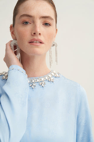 Yakası Taş İşlemeli Çiçek Desen Kumaşlı Elbise - mavi