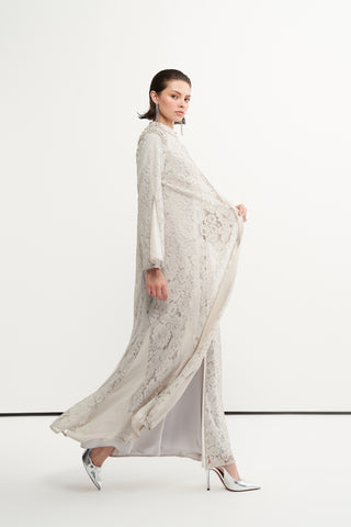 Ön Patı ve Omuzları Boncuk İşlemeli Abaya - bej