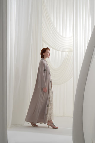 Şerit Taşlı ve Yaprak İşleme Detaylı Abaya - taş