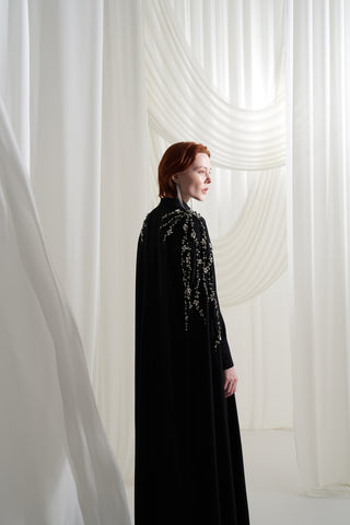 Şifon Pelerin Detaylı Yaprak Elişi Elbise - siyah