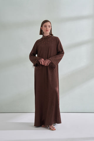 Taş ve Tüy Detaylı Jakarlı Elbise - kahve